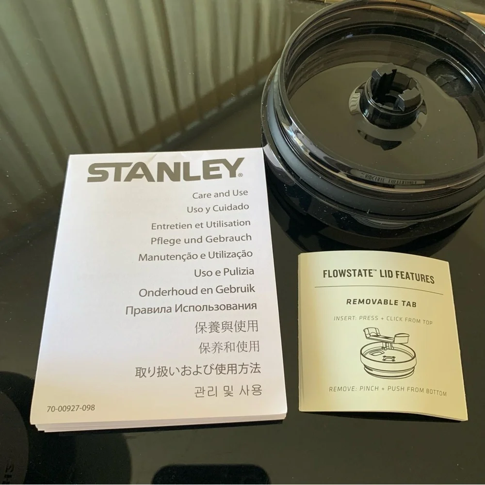 Stanley Verizon 40oz Quencher Tumbler H2.0 Black | New with Straw | Rare - Picture 13 of 15